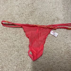 Victoria’s Secret V-String with Daisy Embellishments